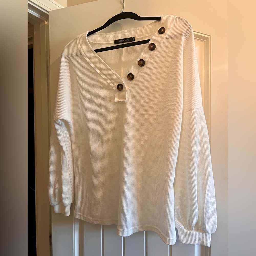 MEROKEETY White Waffle Knit Button-Neck Pullover Medium (Never Worn)